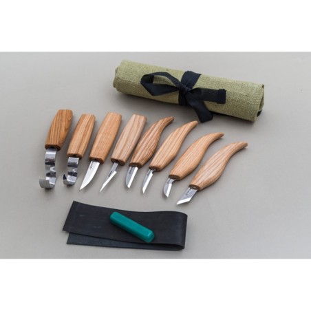 Ensemble de 8 couteaux à sculpter sur bois